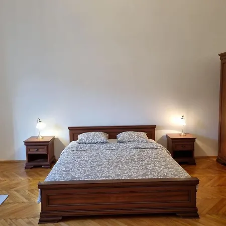 Apartment Apex *